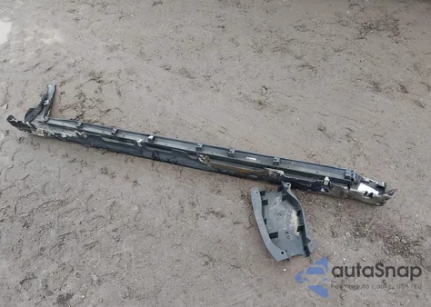 2011 Toyota Matrix z USA, uszkodzony, nr VIN 2T1KU4EE4BC689736